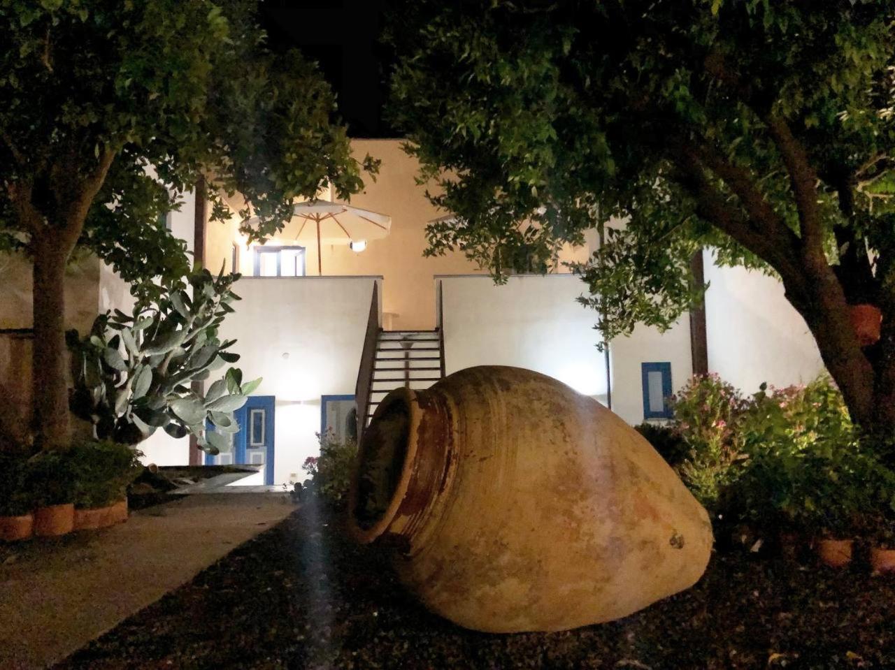 Punta Sallustro Lipari Bagian luar foto