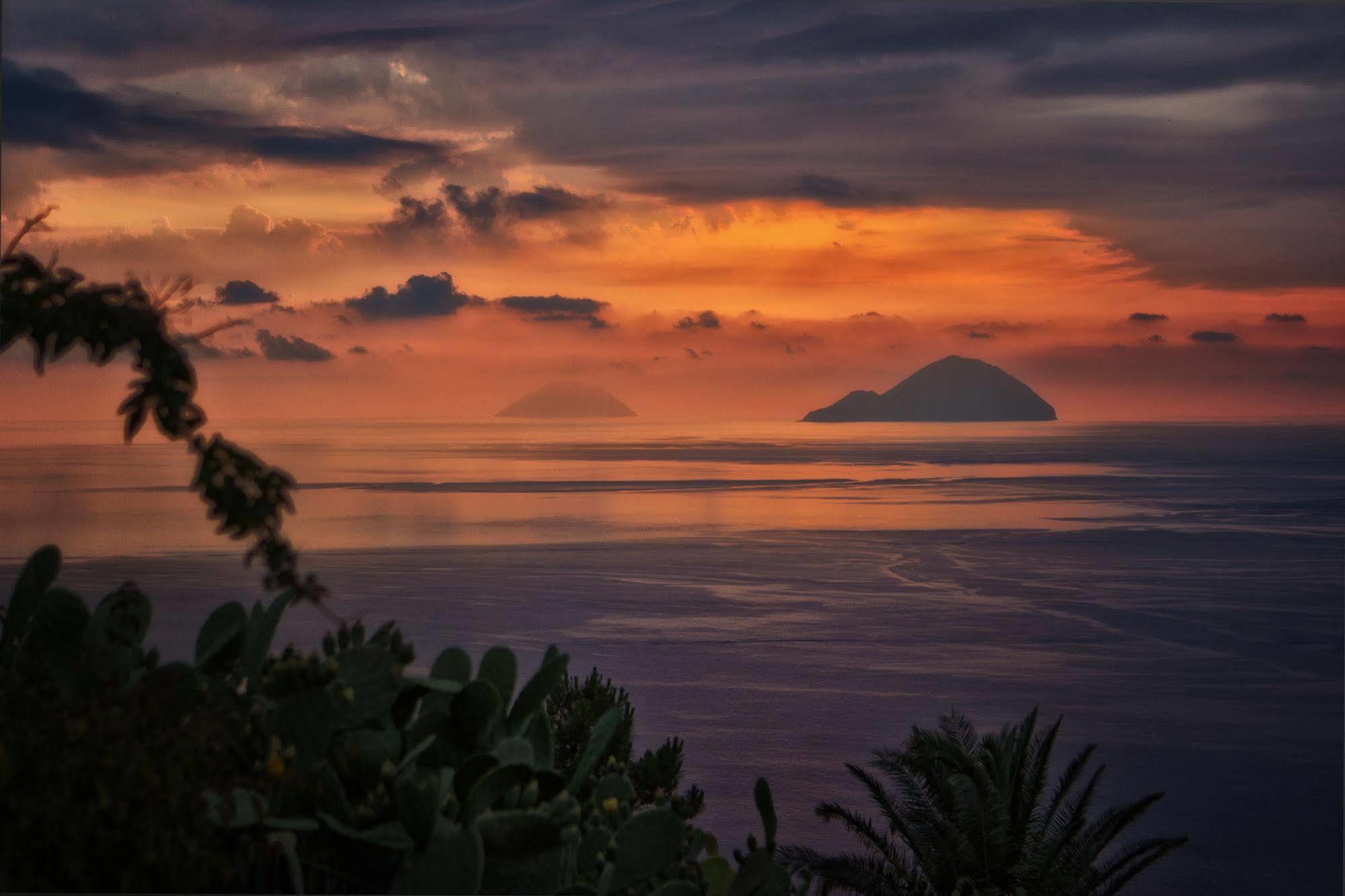 Punta Sallustro Lipari Bagian luar foto